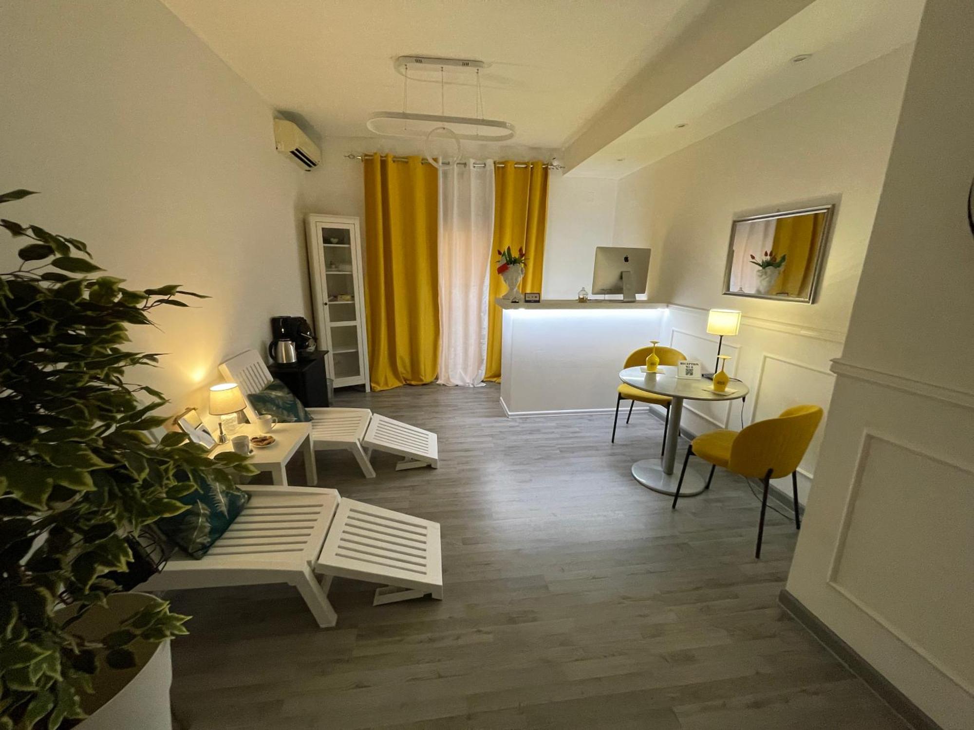 Le Suite Del Lungomare Катания Экстерьер фото